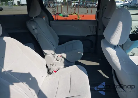 2017 Toyota Sienna Le 8 Passenger из США, поврежденный, VIN 5TDKZ3DC9HS806206